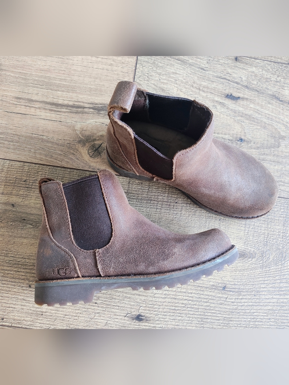 UGG Kids Brown Suede Pull-On Chelsea Boots